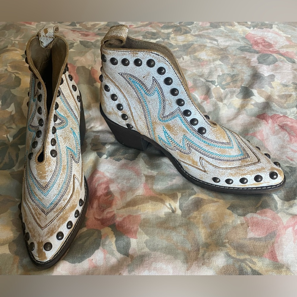 Circle G White and Blue Ankle Boots